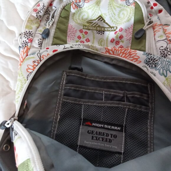 High Sierra Backpack Floral Design NWOT - Picture 4 of 9